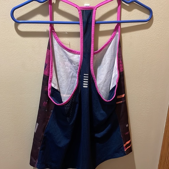 Under Armour Racerback Tank top - Picture 5 of 5